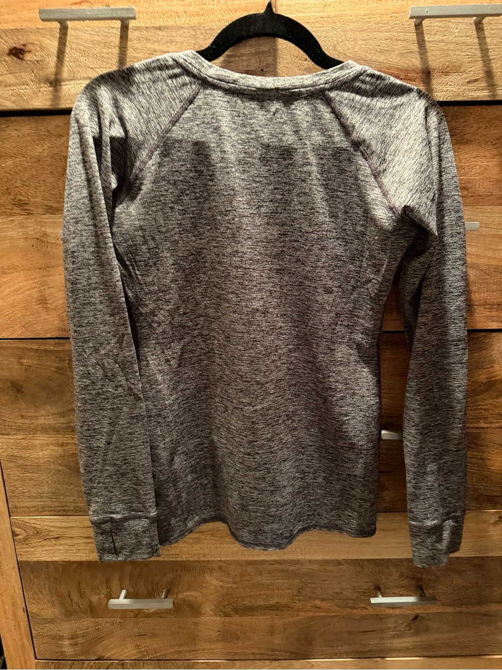 Women's Grey Long-Sleeve V-Neck Performance Top - Picture 2 of 12